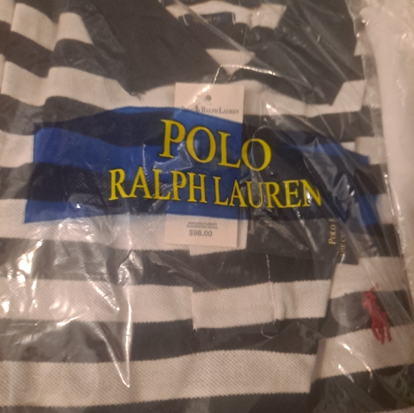 Clothes - Picture 2 of 6